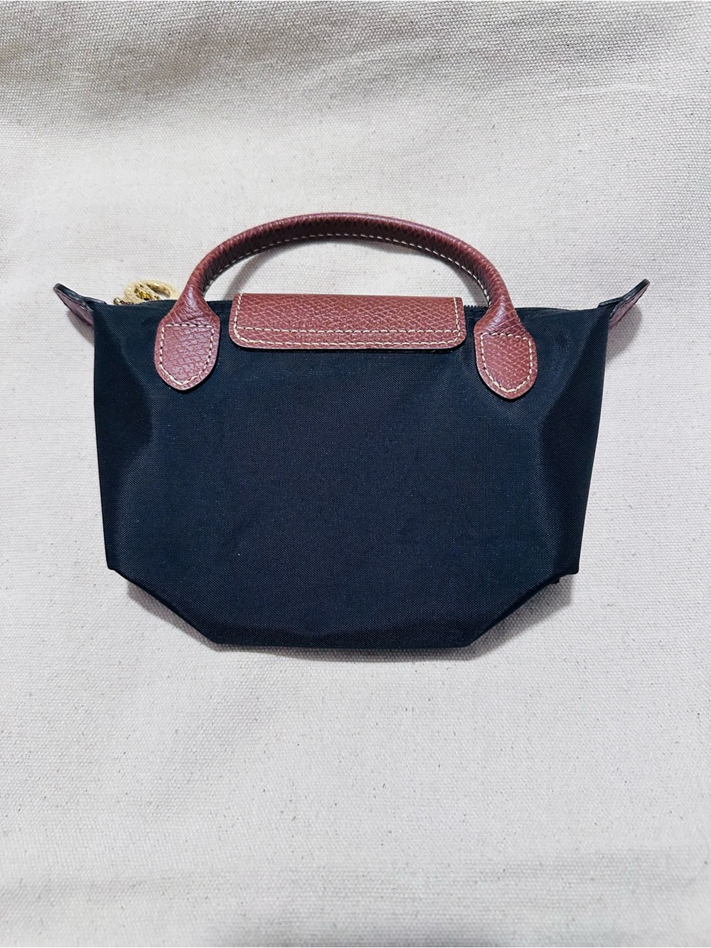 Longchamp | Bag | Long champ Le Pilage Cosmetic Case with Flap | Black - Picture 6 of 7
